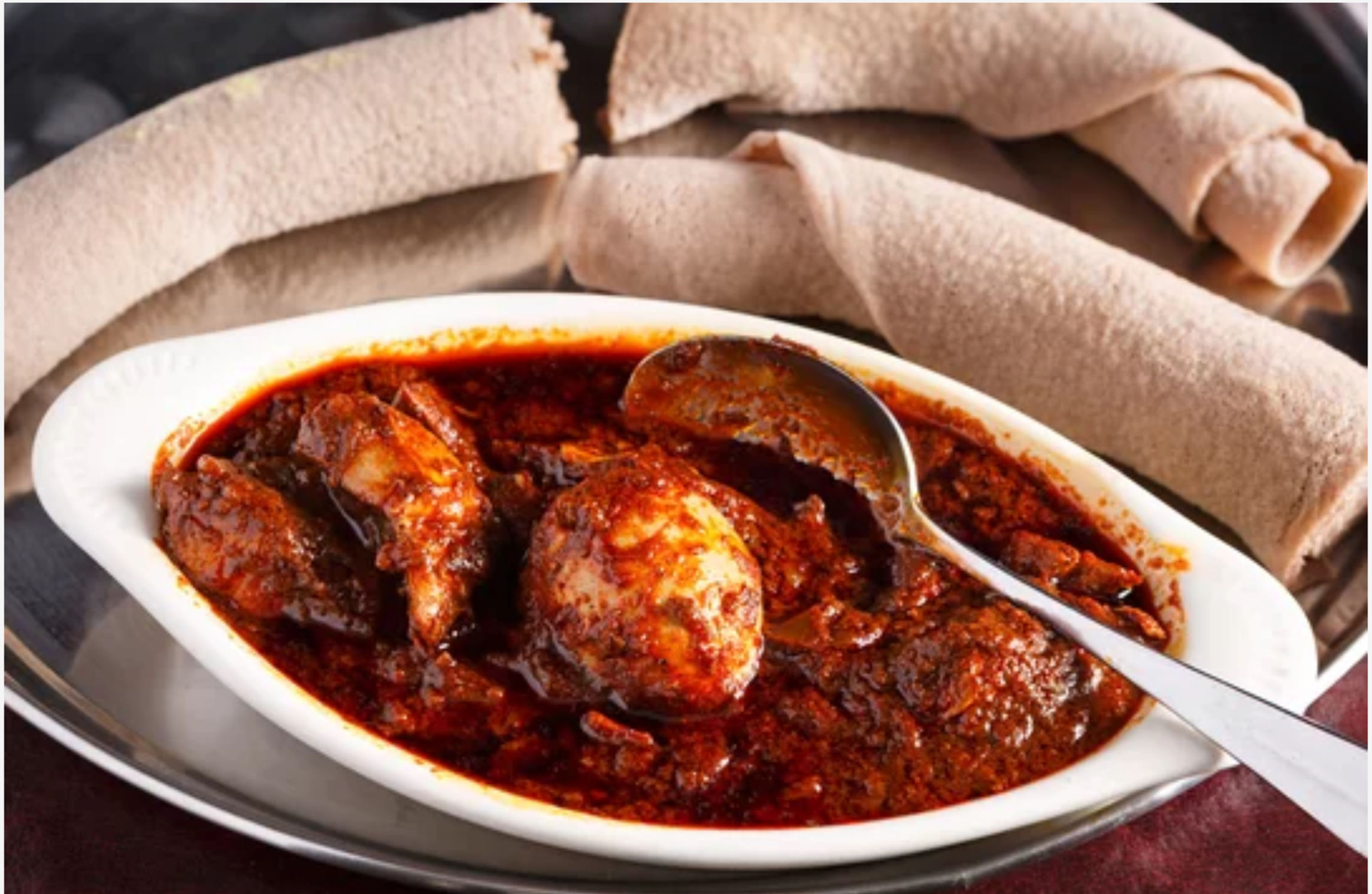Classic Ethiopian Doro Wot: A Spicy Chicken Delight