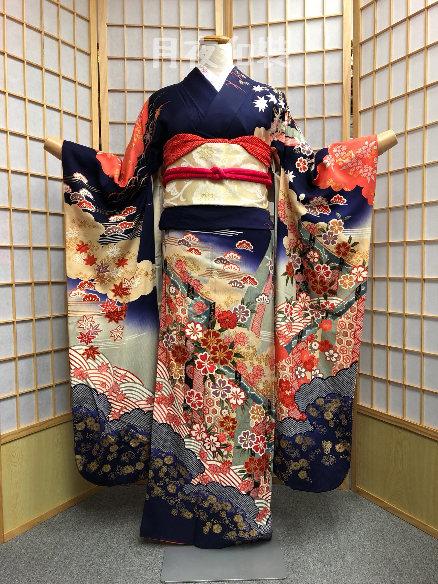 CLASS A 深藍色霞雲百花正絹振袖