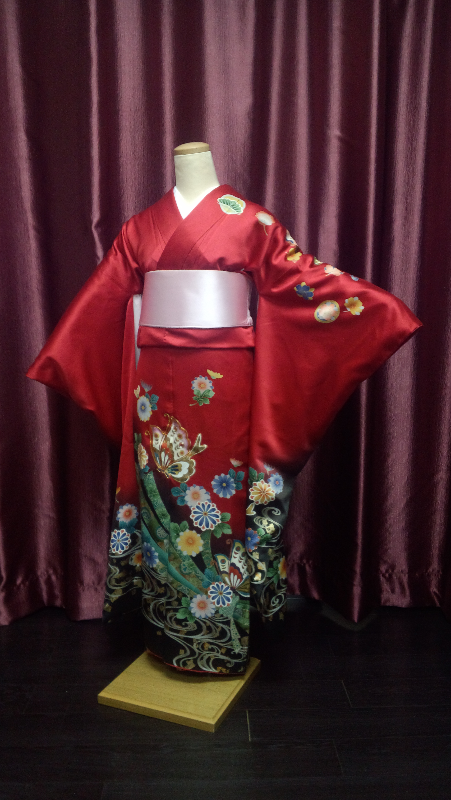CLASS A 深紅蝶熨斗正絹振袖