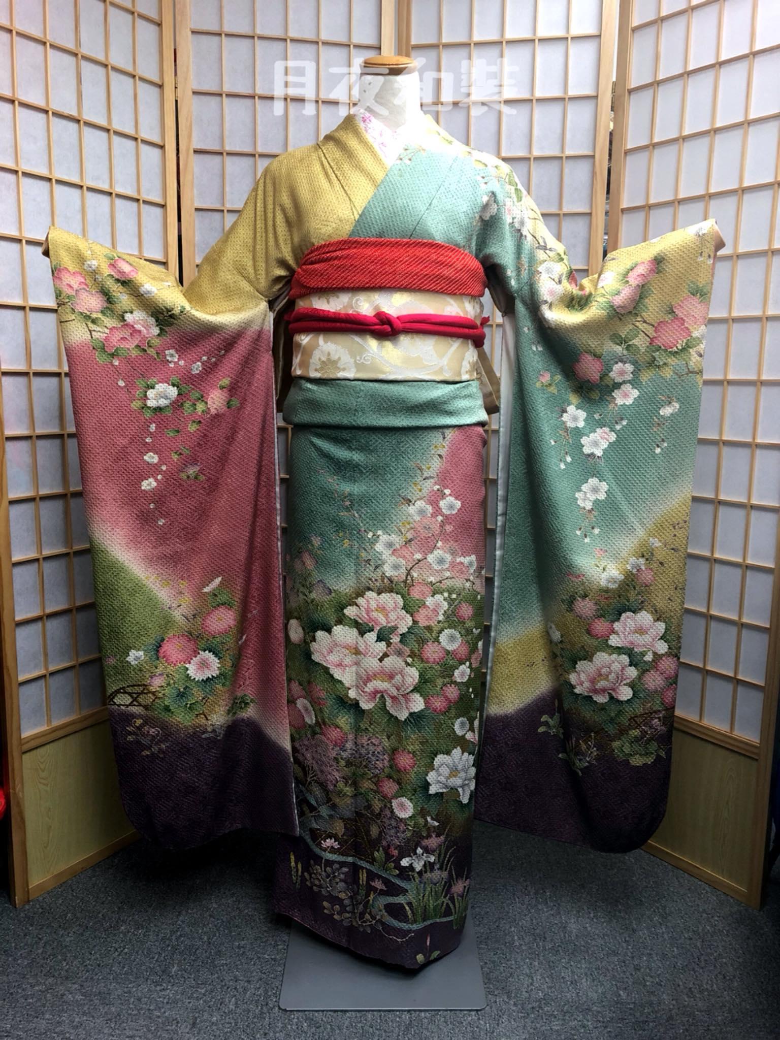 CLASS A 四季色牡丹垂櫻正絹振袖