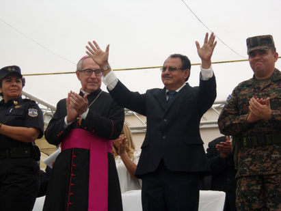 Mario Moreira el nuevo alcalde de Santa Ana.