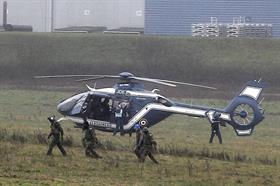Reportan situación de rehenes en pueblo en el norte de Francia