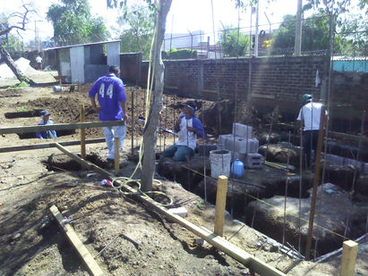 Cooperación Italiana realiza construcción en C.E. Tomas Medina
