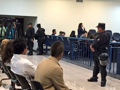 Fiscala declara ha lugar petición de lavado de dinero contra Flores.