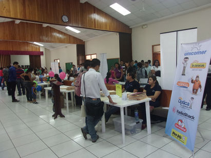 Ministerio de Trabajo brinda 450 plazas en feria de trabajo en Santa Ana