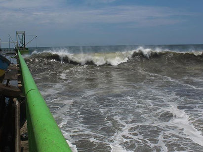 Se esperan olas de 1.8 metros en costas salvadoreñas