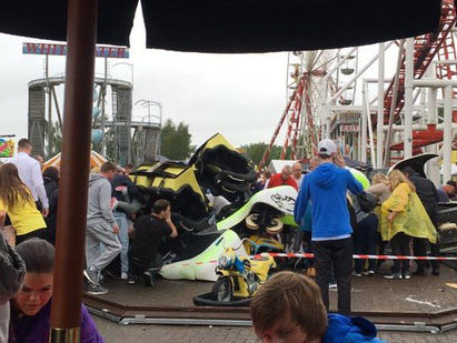 11 heridos al descarrilar un coche de una montaña rusa en Escocia