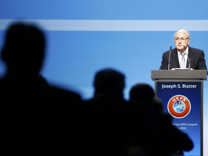 Blatter cita de urgencia a los seis presidentes internacionales