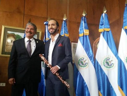 Nayib Bukele asume la comuna capitalina