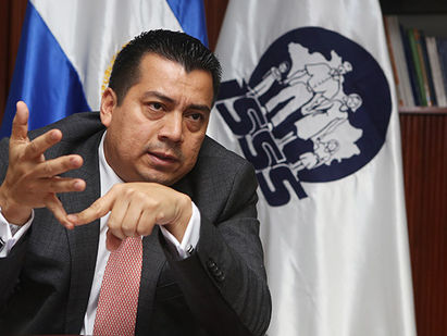 Inicia proceso civil contra ex director del Seguro Social