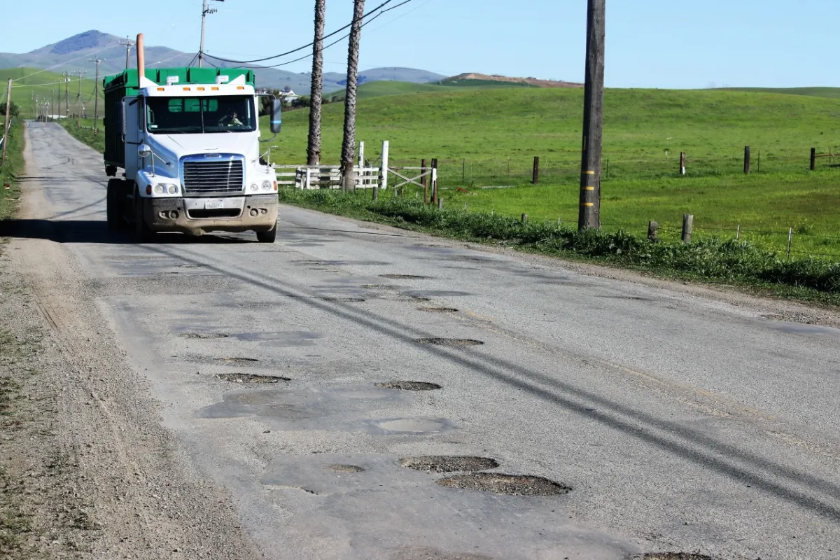 POTHOLES.webp