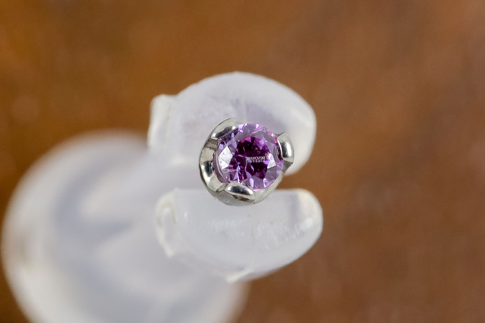 Industrial Strength 16g Nostril Threaded 3 Prong-set Round Swarovski - FPUCZ