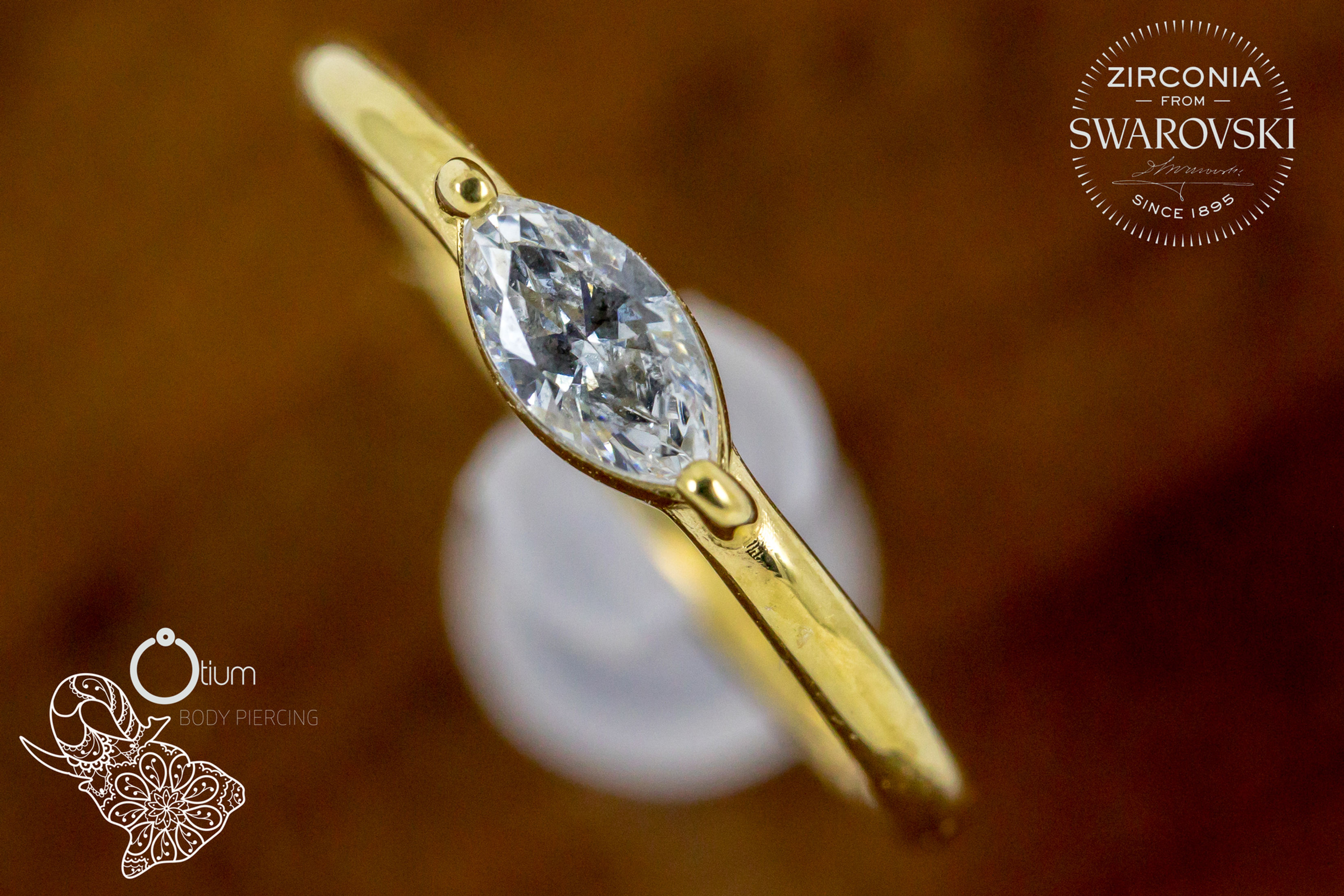 18k Yellow Gold Conch Ring with Marquise Cut Clear Swarovski