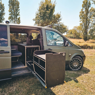 Meuble cuisine pour Mercedes Vito aménagé