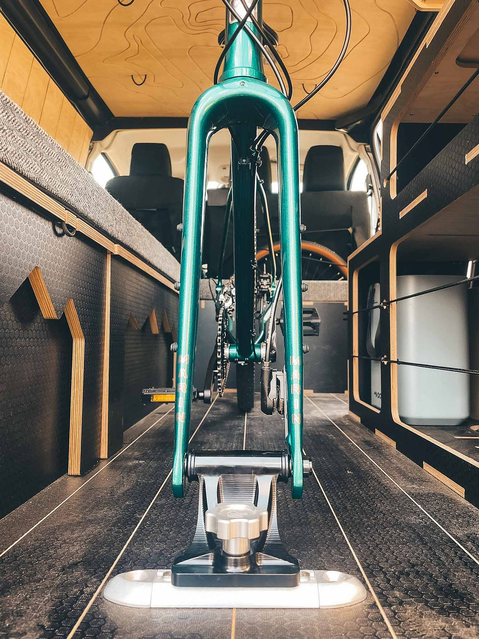 Stockage vélo intérieur pour van
