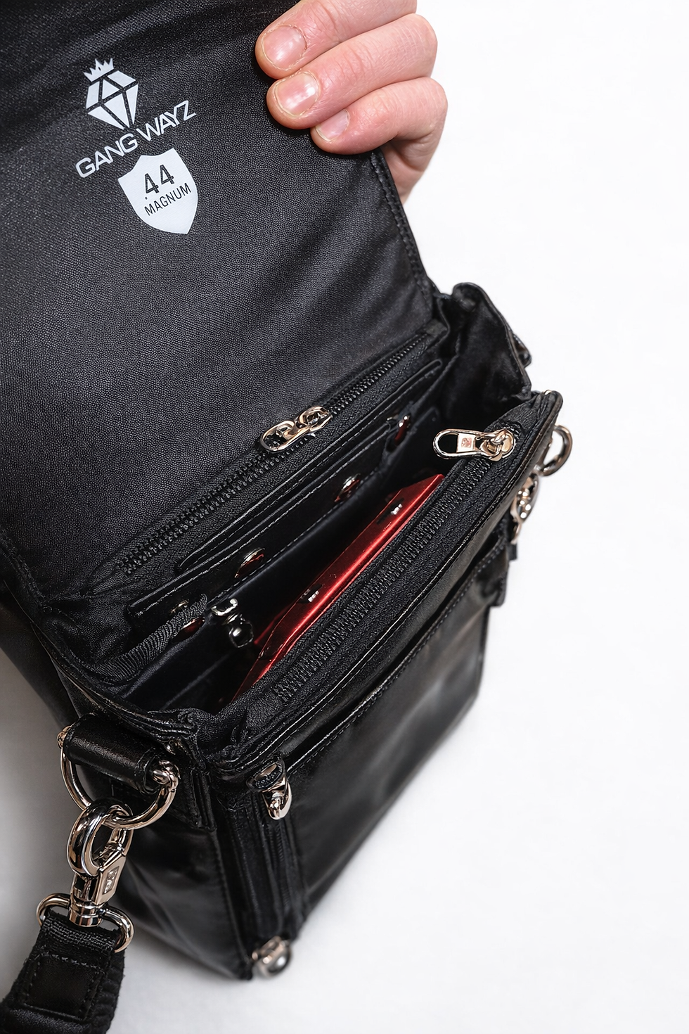 Miniatura: Bulletproof sling bag interior storage compartments open view