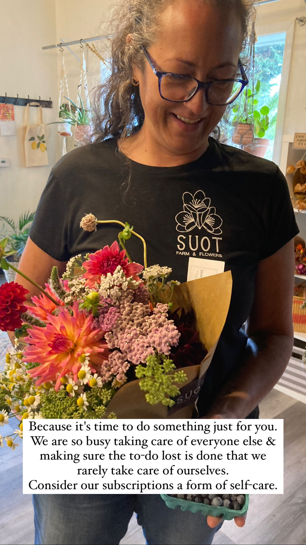 Thumbnail: PREORDER Dahlia Bouquet Subscription