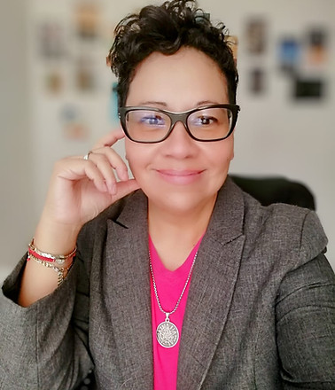 Laura Fuentes Autora