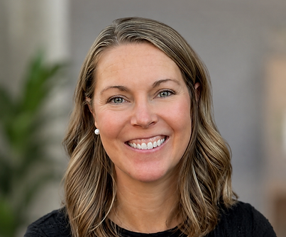Sara Wisehart professional headshot.png