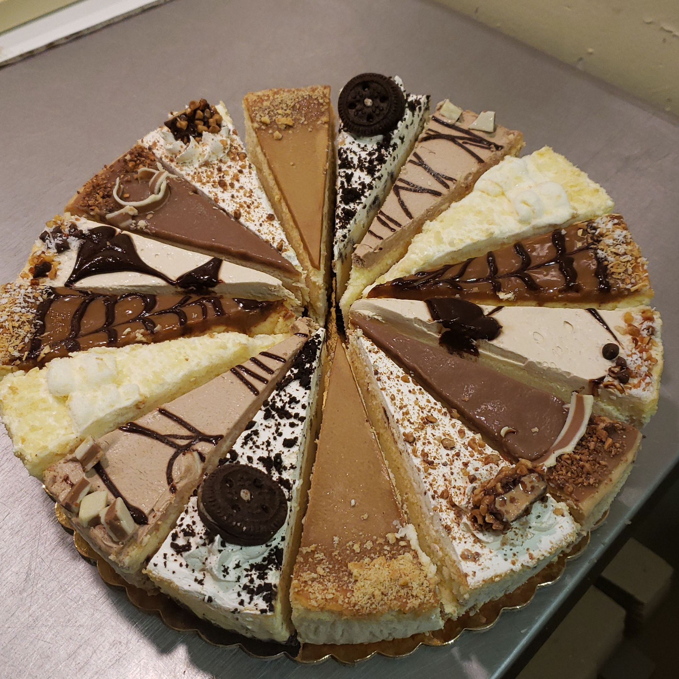 Assorted Cheese Cake Slices - Platter