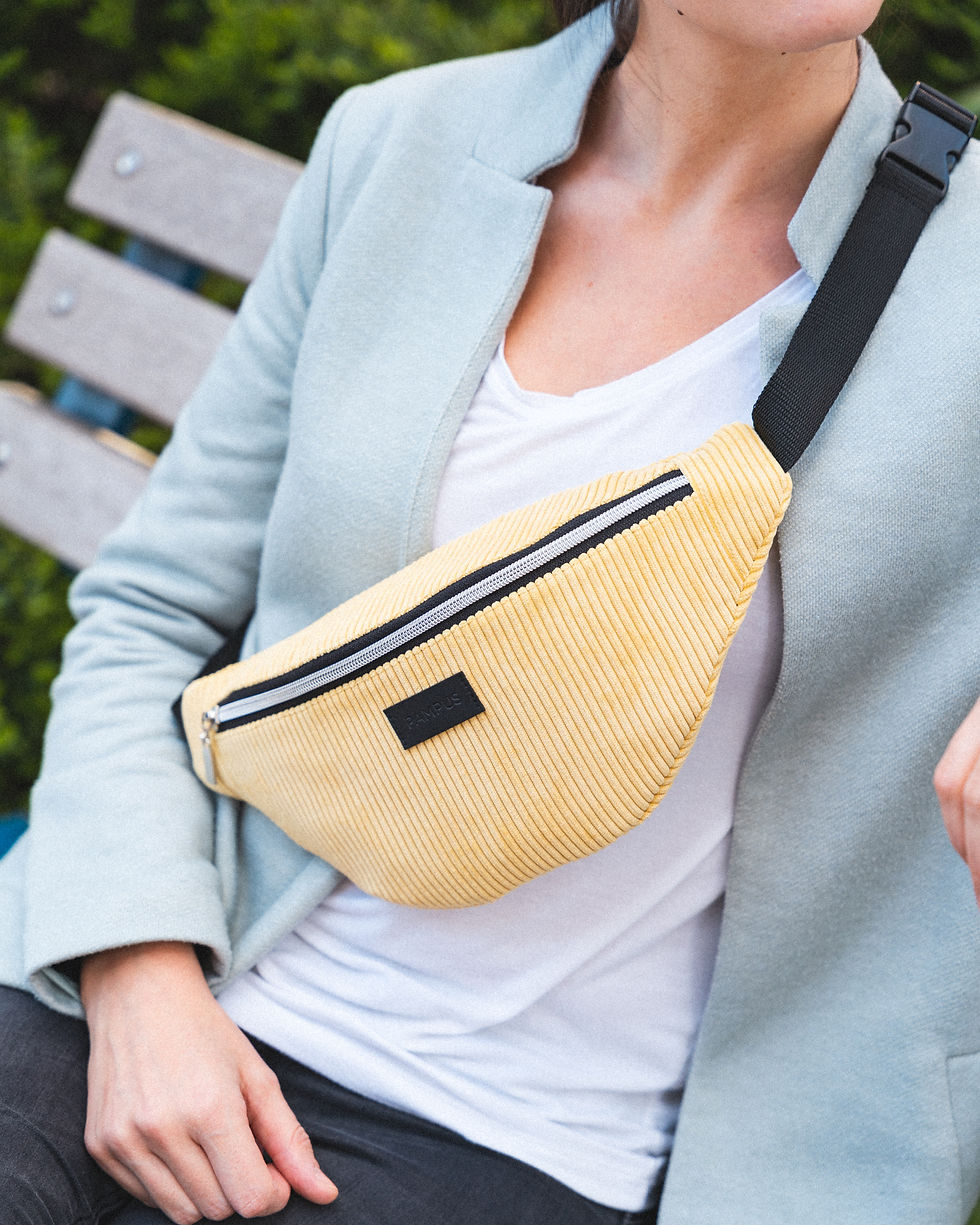 Miniaturbild: GÜRTELTASCHE CARRY / cognac