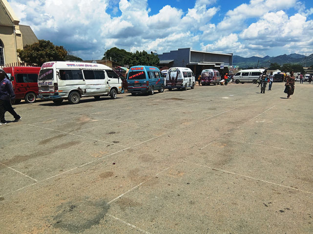 Decarbonizing Africa's Road Passenger Transport 