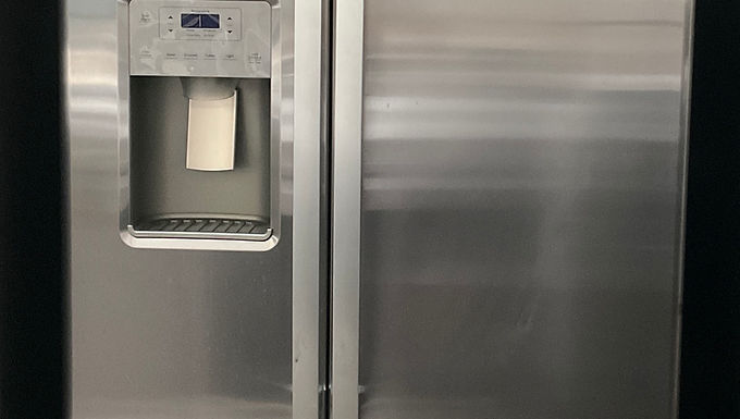 GE 21.8 cu.ft side by side refrigerator fingerprint resistant counter depth 