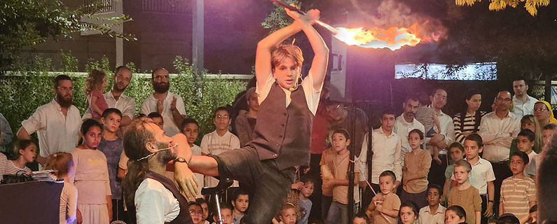 מופע קרקס למשפחות בלוד מול קהל גדול
