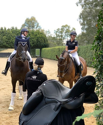 new saddle purchase with Kathryn The Saddlefitter