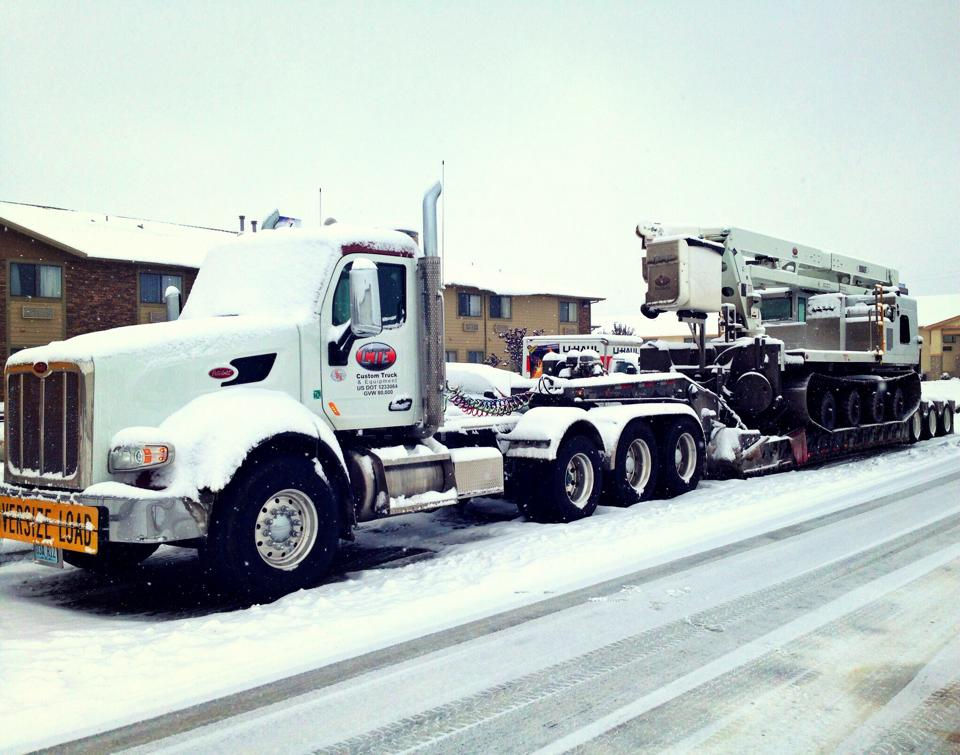 Custom Truck & Equipment