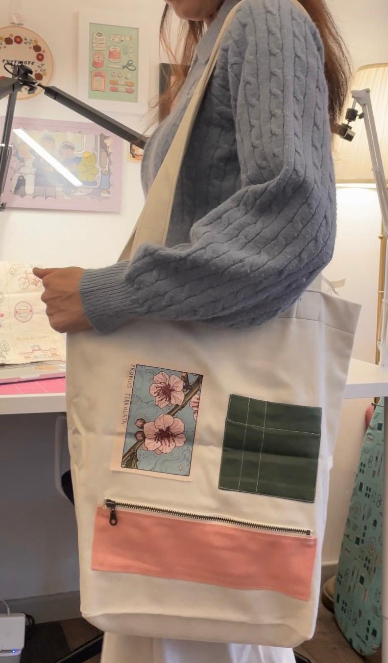 Thumbnail: Picnic Totebag (Cherry Blossom)