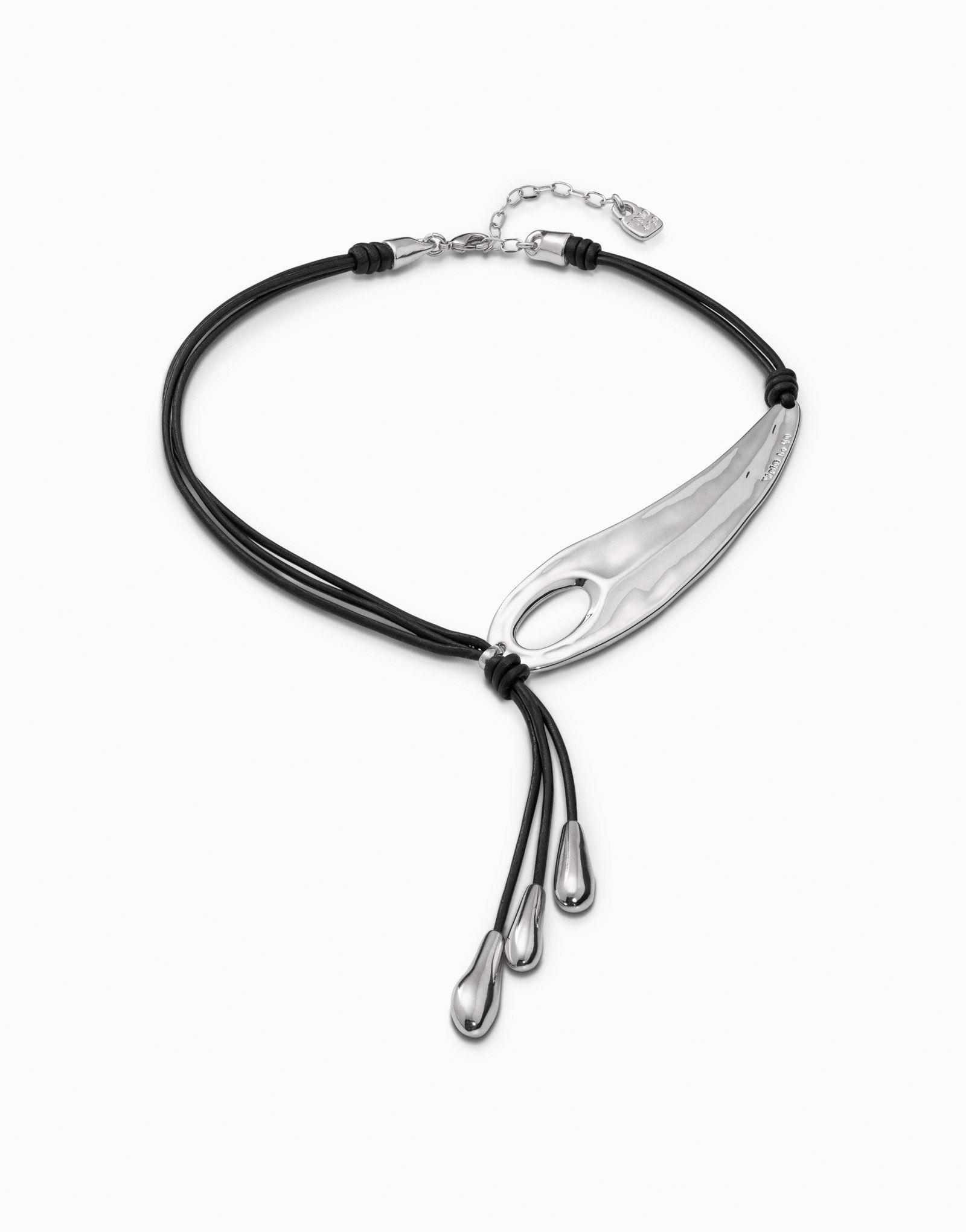 Uno de 50 Collana in cuoio lunga a frusta con 2 tubi e 4 frange COL1751MARMTL0U