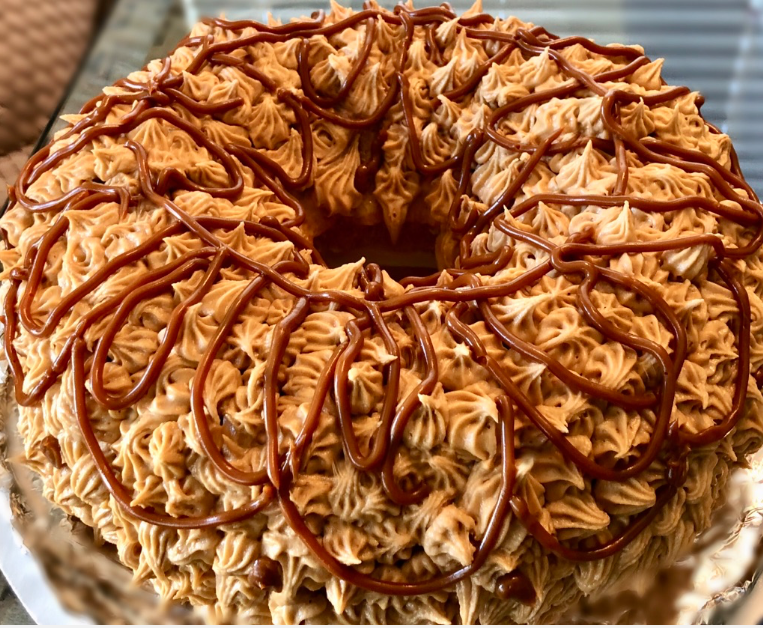 Tres Leche Cake w/dulce de leche