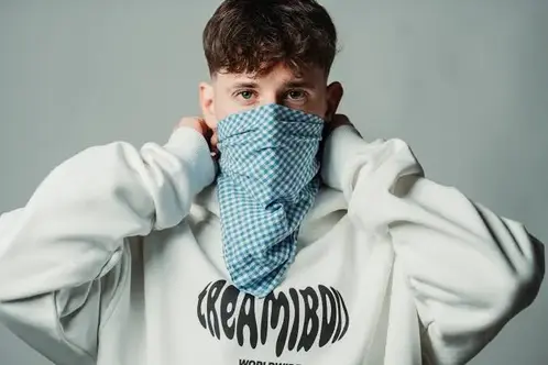 Hotels-Models14015 2_edit_new 2.jpg