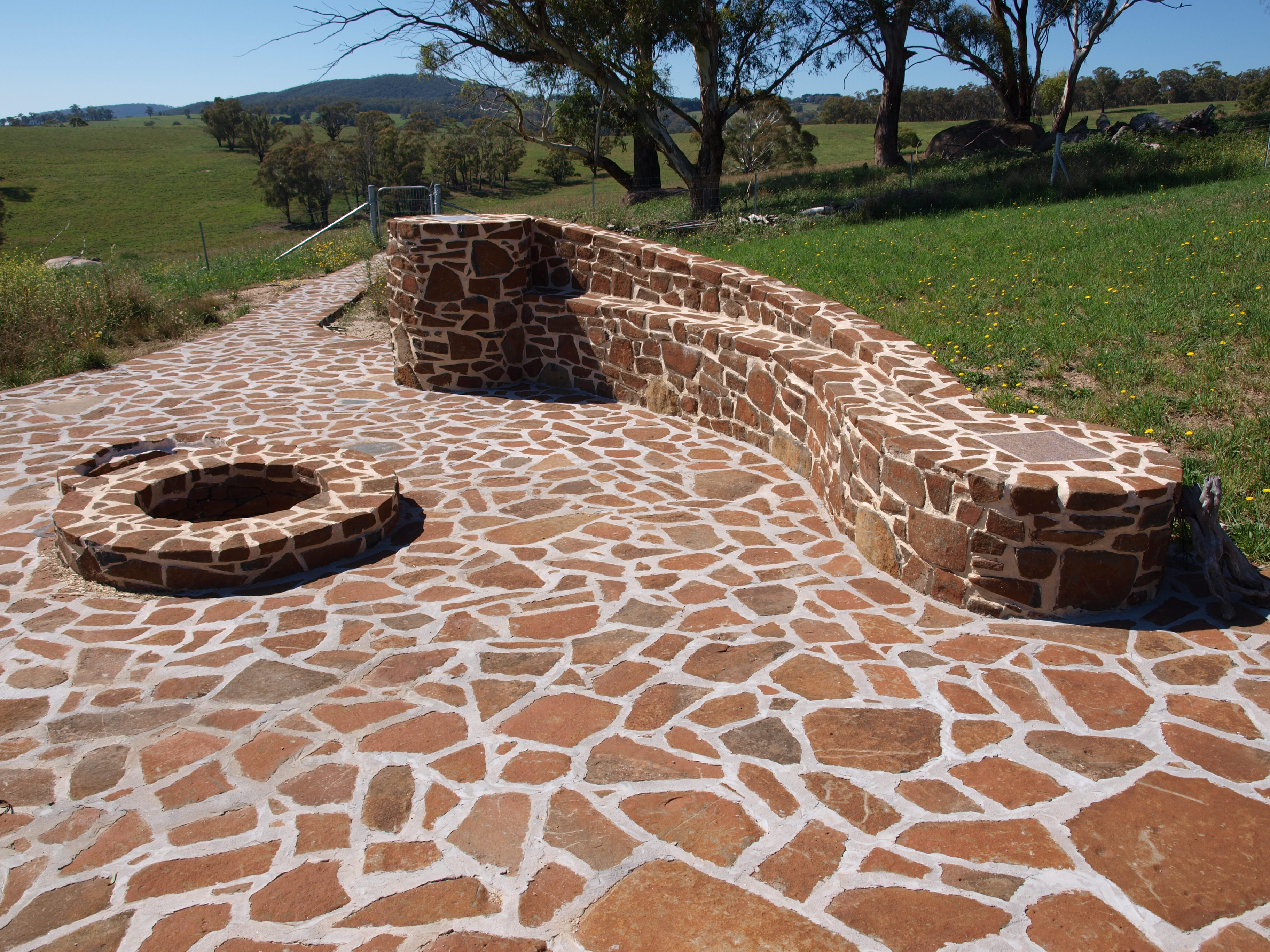 Basalt Outdoor Entertaining Area