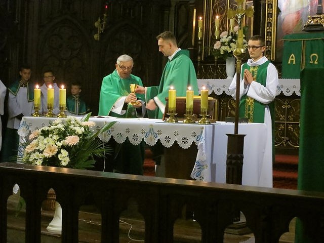 09.10.2016 r. - Poświęcenie różańców (15)