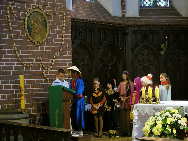 18.10.2015 r. Niedziela Misyjna (6)