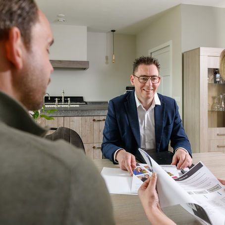 Wat doet een verkoopmakelaar precies?