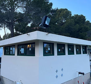facade_vitree_entree_ouverte_mistral.jpeg