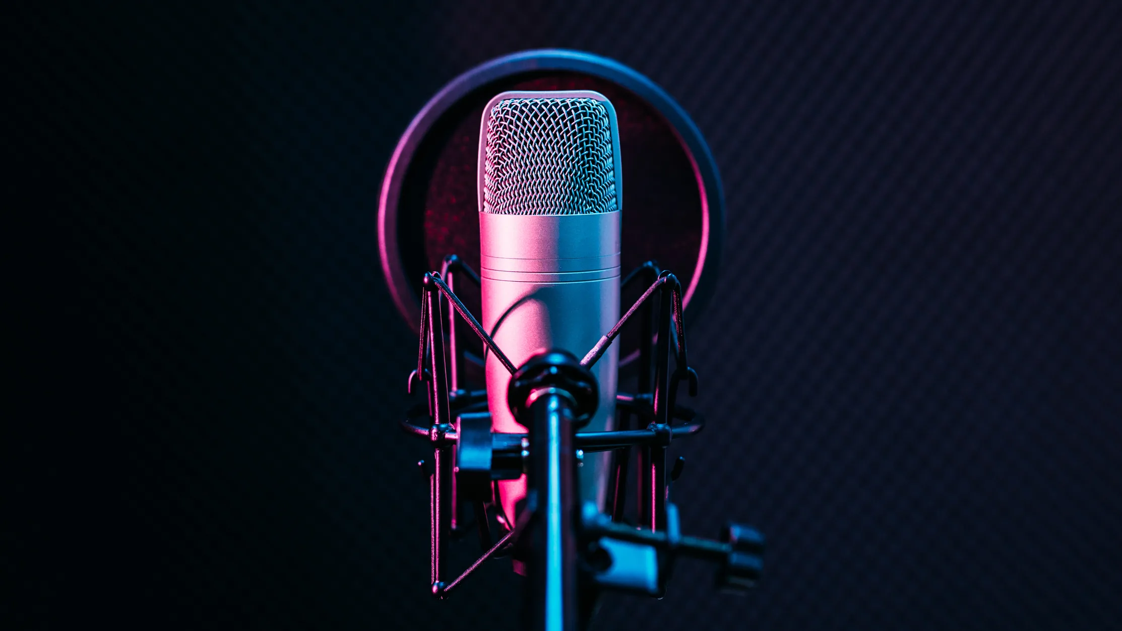 Gear-Podcast-Hearing-Loss-1279654034.webp