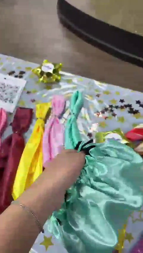 Miniatura: Gorros de Satin