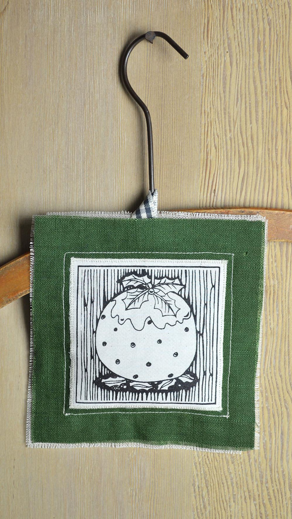 Jill Pargeter - xmas pudding - tree decorations