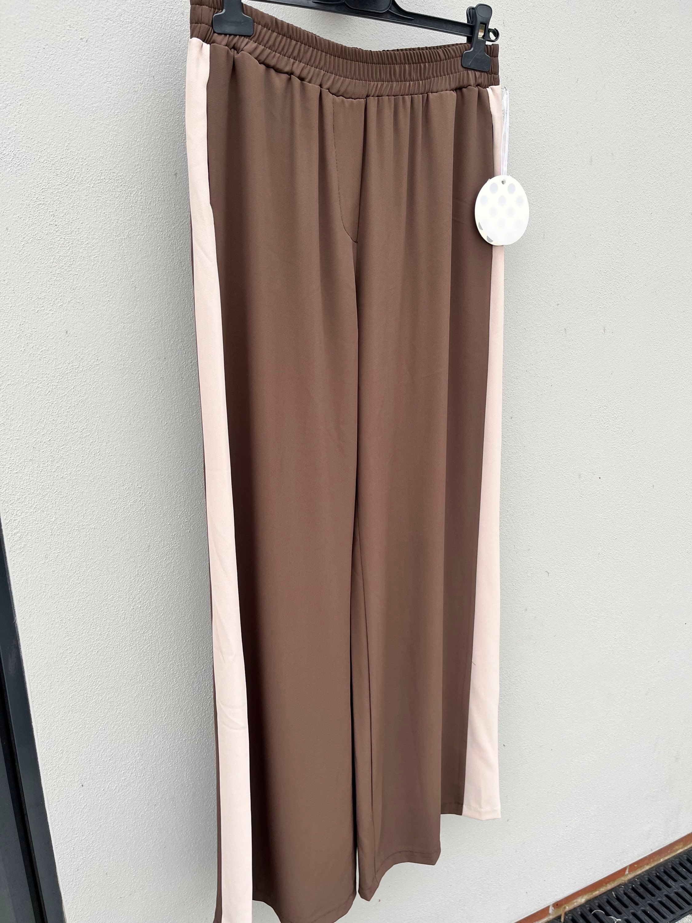 Reina wide leg trousers with side stripe in Chocolate / Beige 