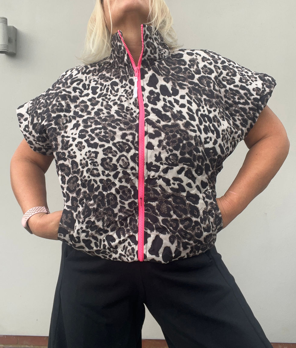 Thumbnail: Grainne Leopard Print Gilet With Neon Pink Zip 