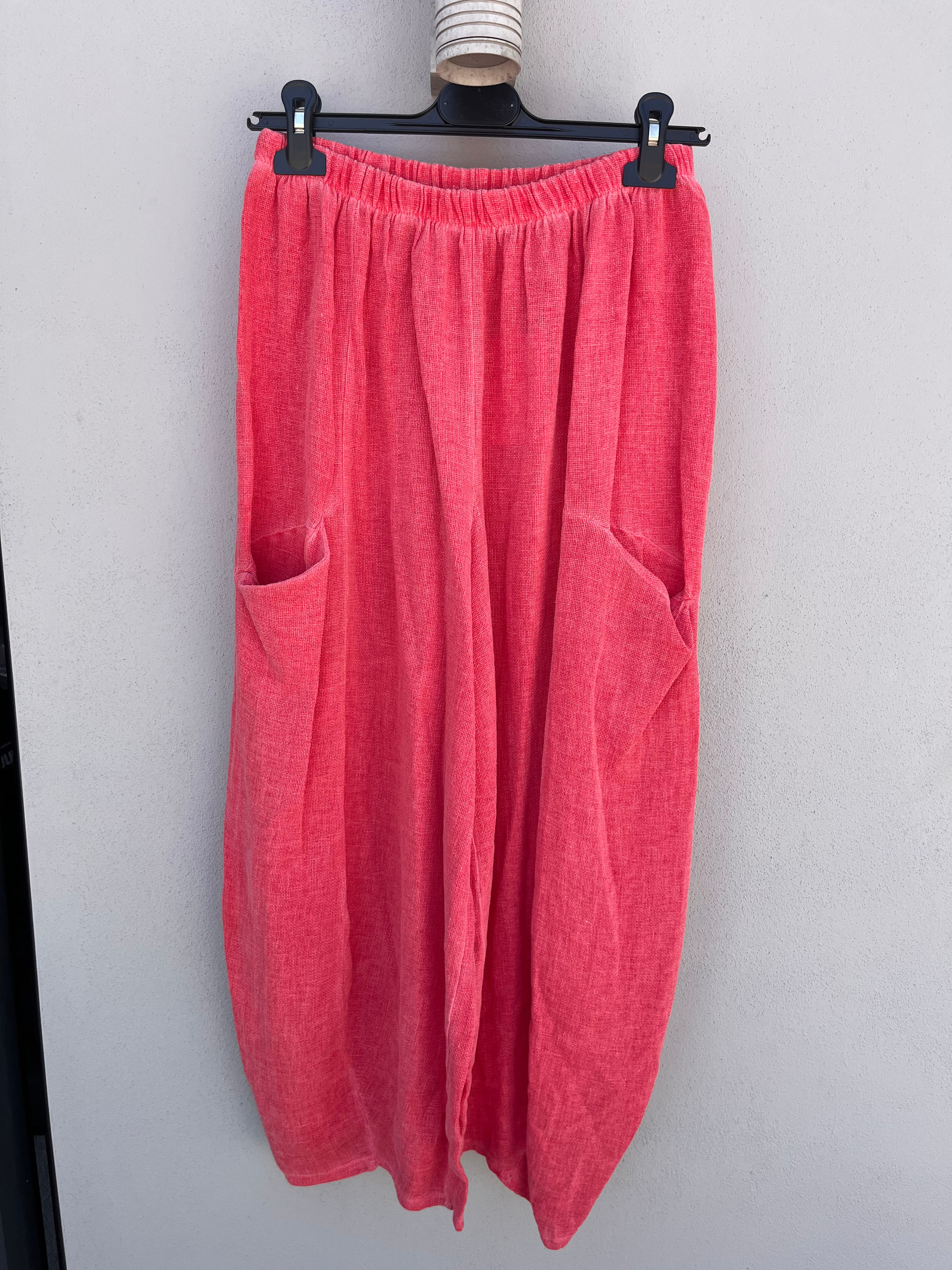 Lola Barrel Leg Linen Trousers in Rasperry