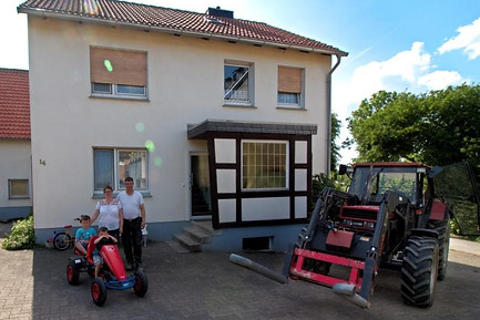 Gästehaus, Ferienhof, Gastgeber, Familie, Trecker, Traktor, Kinder, Kettcar