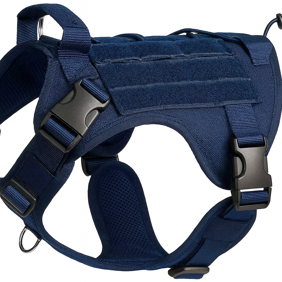 Donkerblauw anti-trektuig met verstelbare banden en ademende voering, ideaal voor sterke honden.