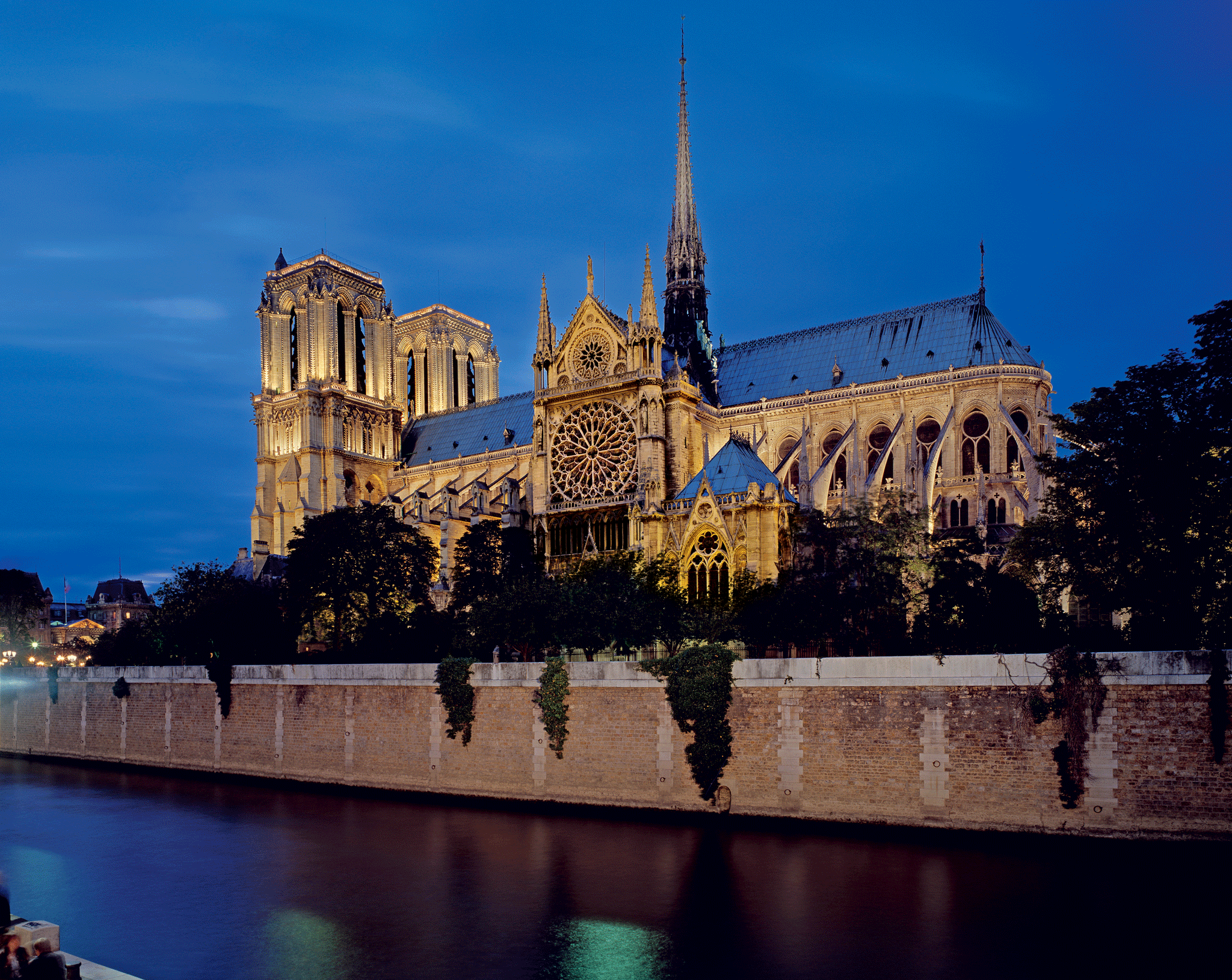 notre dame.gif