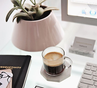 7 Habits That Are Making You Unproductive _ The Everygirl.jpeg