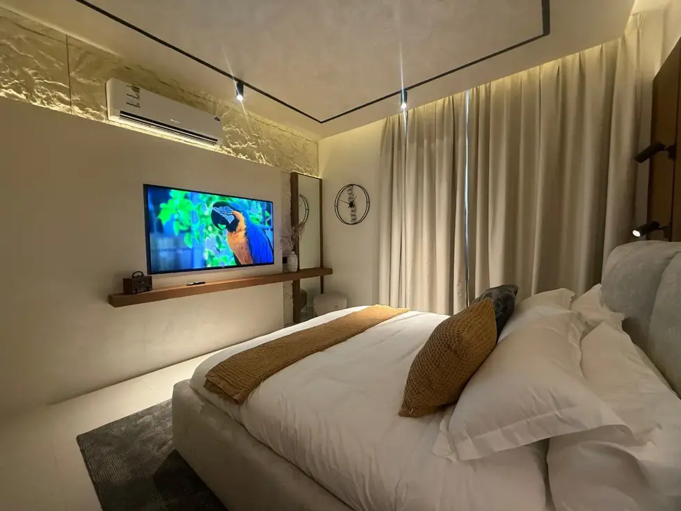 WKIeXfZfc8cEFFVg3BsqYCGWhiLcepym (1)